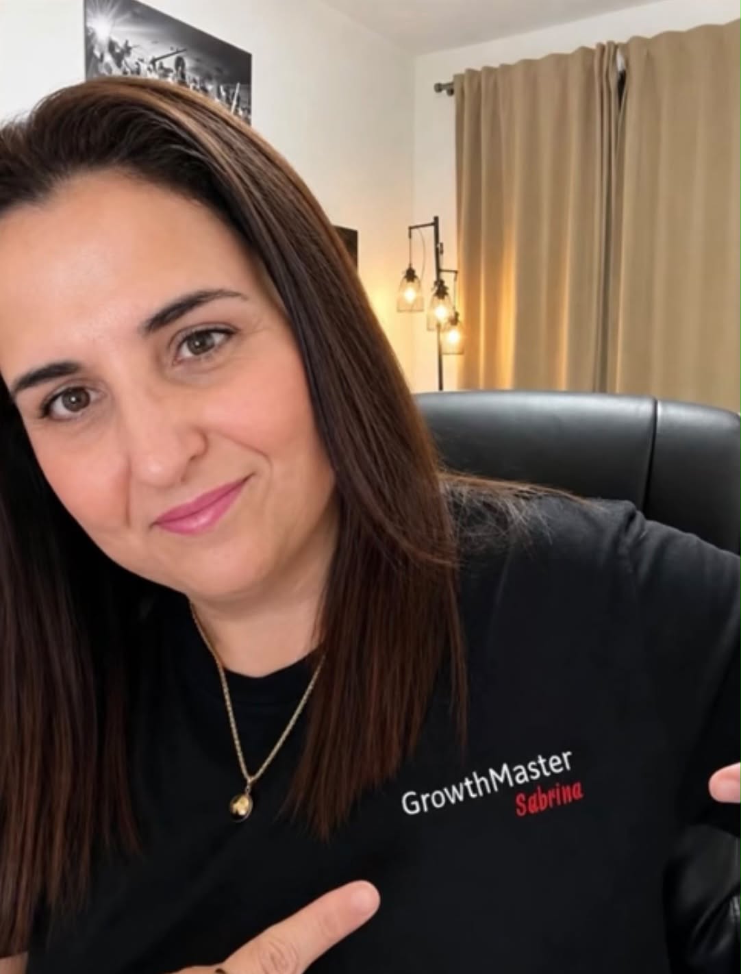 Membre Growth Master portant le t-shirt Sabrina